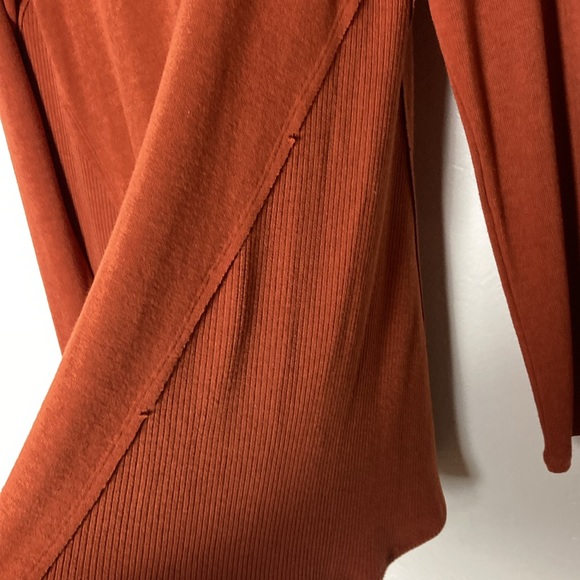 Soft Surroundings Burnt Orange V Neck Oversized Lightweight Sweater M - Picture 10 of 11
